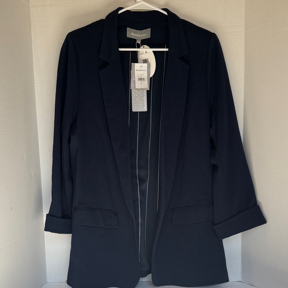 Daniel Rainn Dark Blue Blazer size large NWT